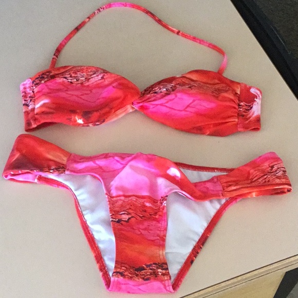 Joe Boxer 2 piece bikini - Picture 1 of 4
